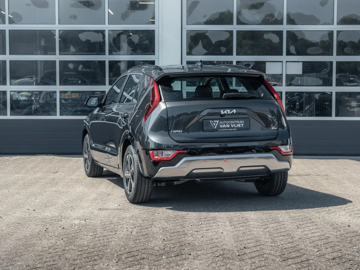 1.6 GDi Hybrid DynamicLine | Actieprijs* | Navi. | Clima. | Adapt. Cruise. | Achteruitrijcamera | Parkeersensoren | Dakrails