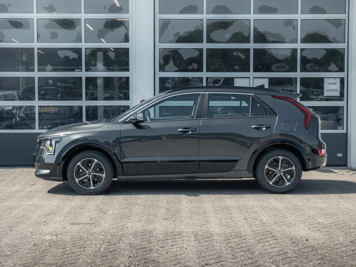 1.6 GDi Hybrid DynamicLine | Actieprijs* | Navi. | Clima. | Adapt. Cruise. | Achteruitrijcamera | Parkeersensoren | Dakrails