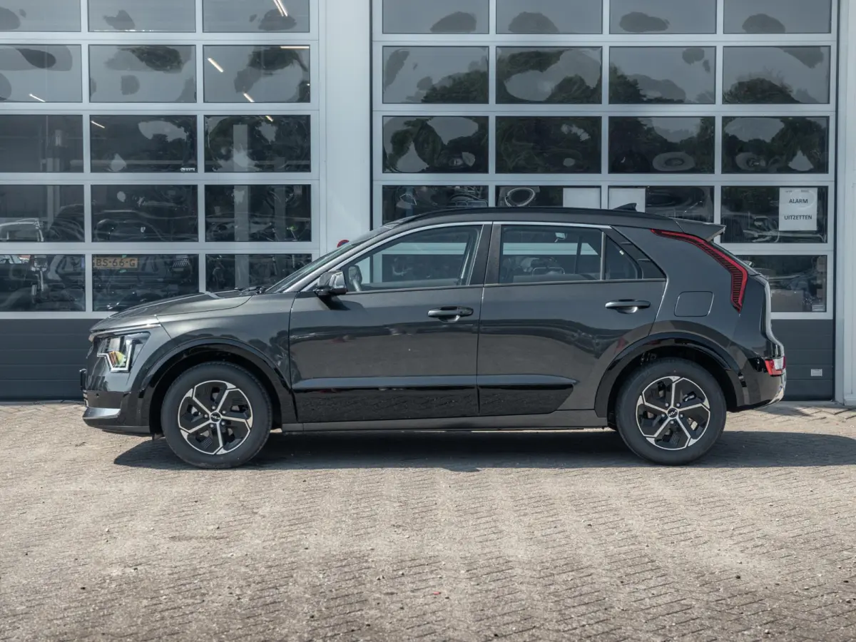 1.6 GDi Hybrid DynamicLine | Actieprijs* | Navi. | Clima. | Adapt. Cruise. | Achteruitrijcamera | Parkeersensoren | Dakrails