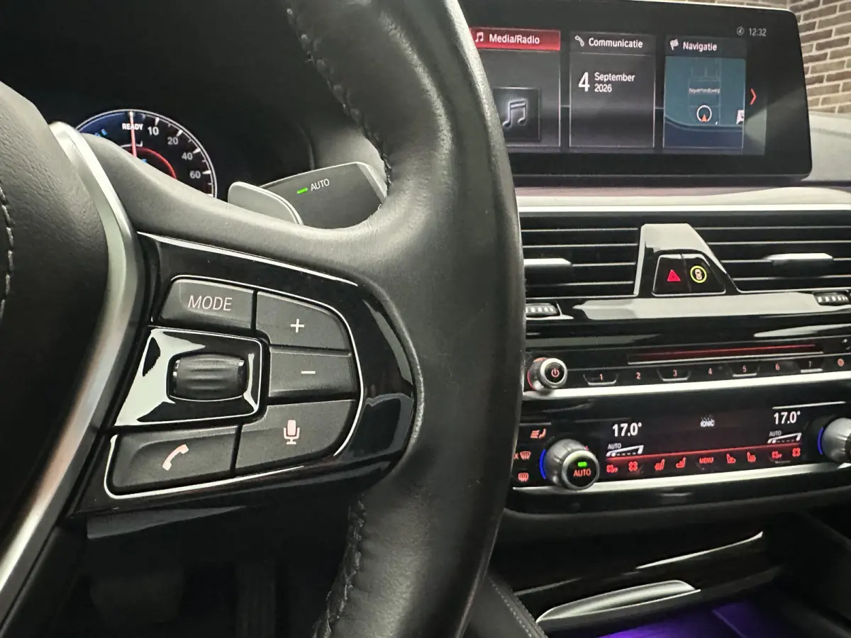 530e iPerformance High Executive Pano| Harman Kardon| 360 camera