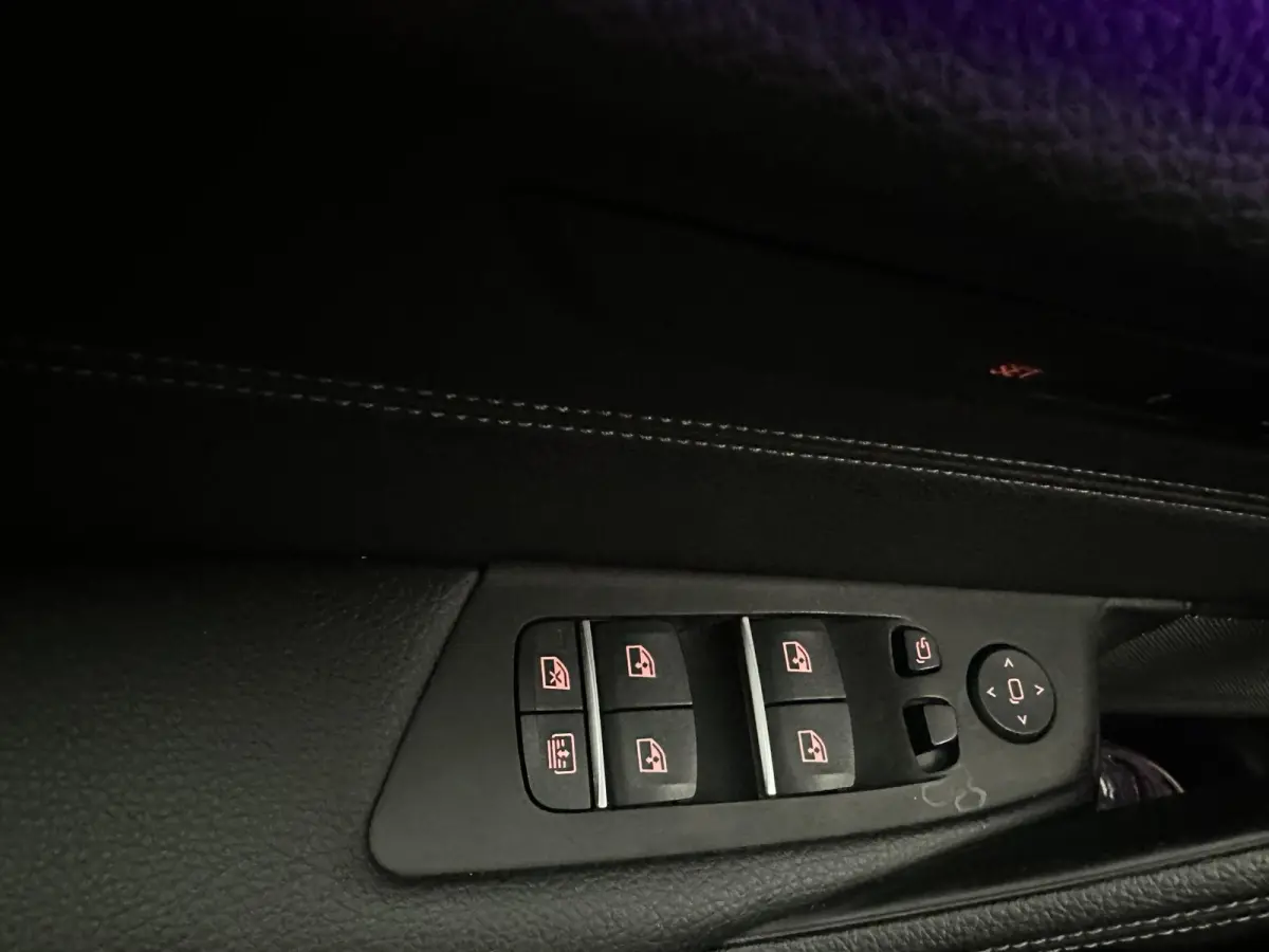 530e iPerformance High Executive Pano| Harman Kardon| 360 camera