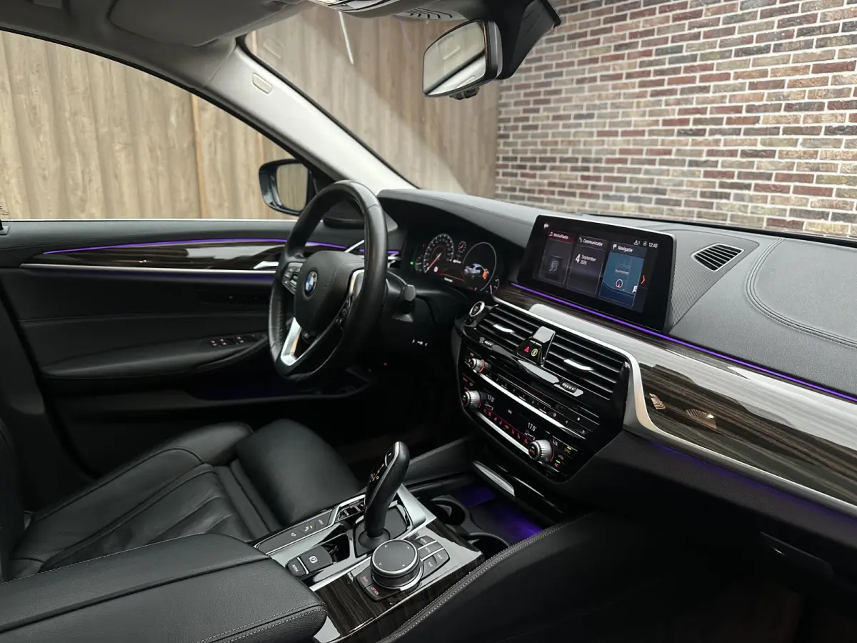 530e iPerformance High Executive Pano| Harman Kardon| 360 camera