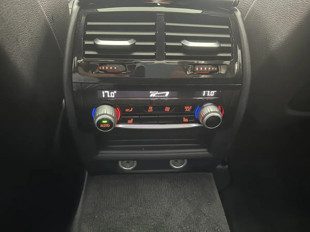 530e iPerformance High Executive Pano| Harman Kardon| 360 camera