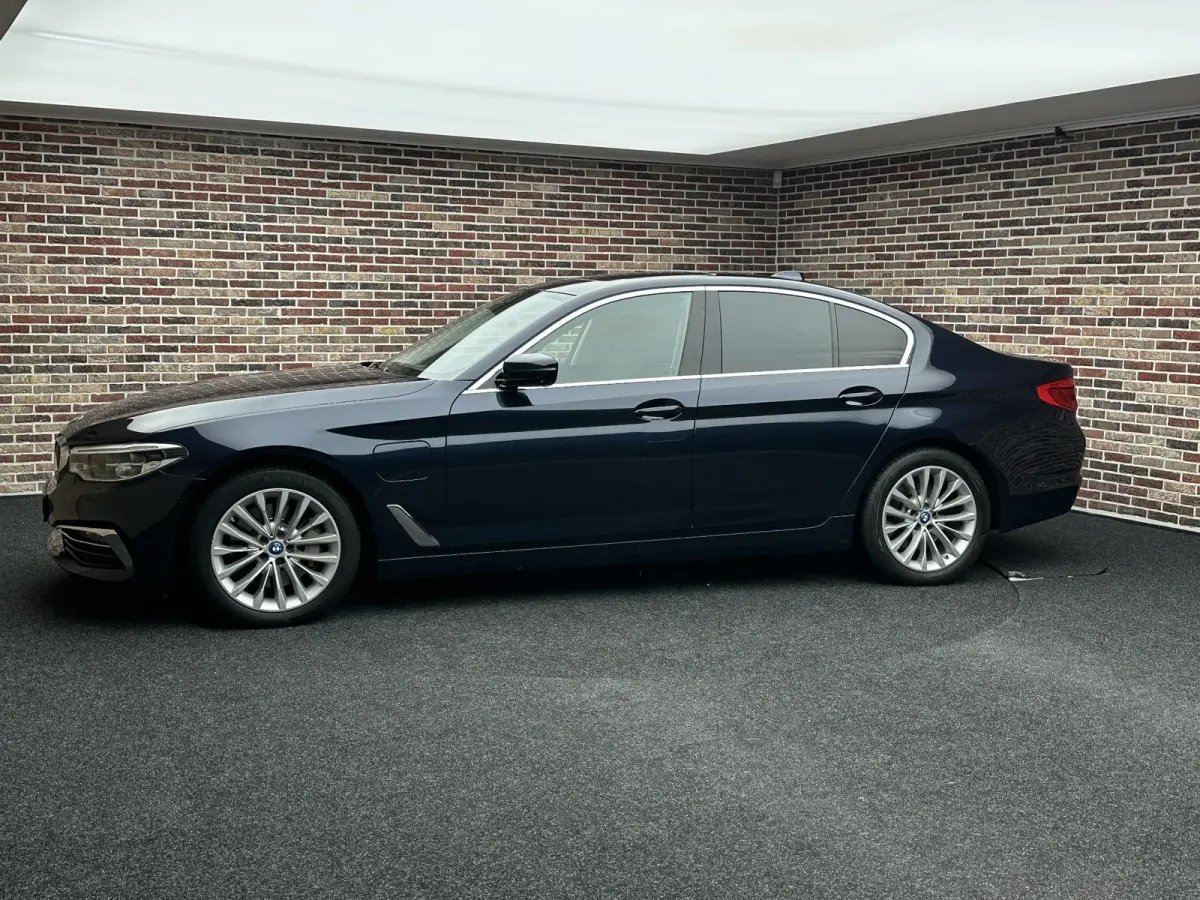 530e iPerformance High Executive Pano| Harman Kardon| 360 camera