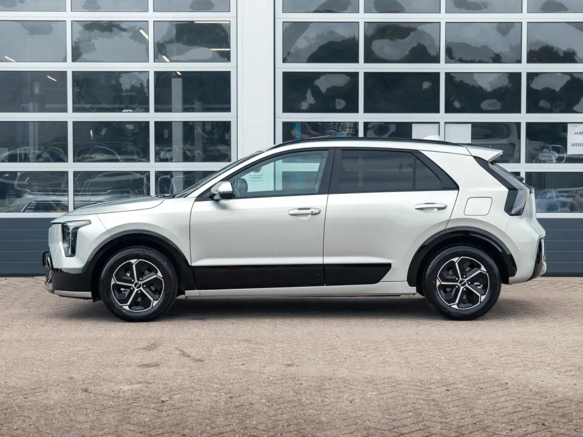 1.6 GDi Hybrid DynamicPlusLine | Actieprijs* | Navi. | Clima. | Adapt. Cruise. | Achteruitrijcamera | Parkeersensoren | Dodehoekassistentie | Stoel&Stuur Verwarming | Schuif-/Kanteldak