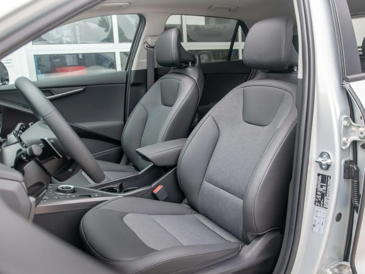 1.6 GDi Hybrid DynamicPlusLine | Actieprijs* | Navi. | Clima. | Adapt. Cruise. | Achteruitrijcamera | Parkeersensoren | Dodehoekassistentie | Stoel&Stuur Verwarming | Schuif-/Kanteldak