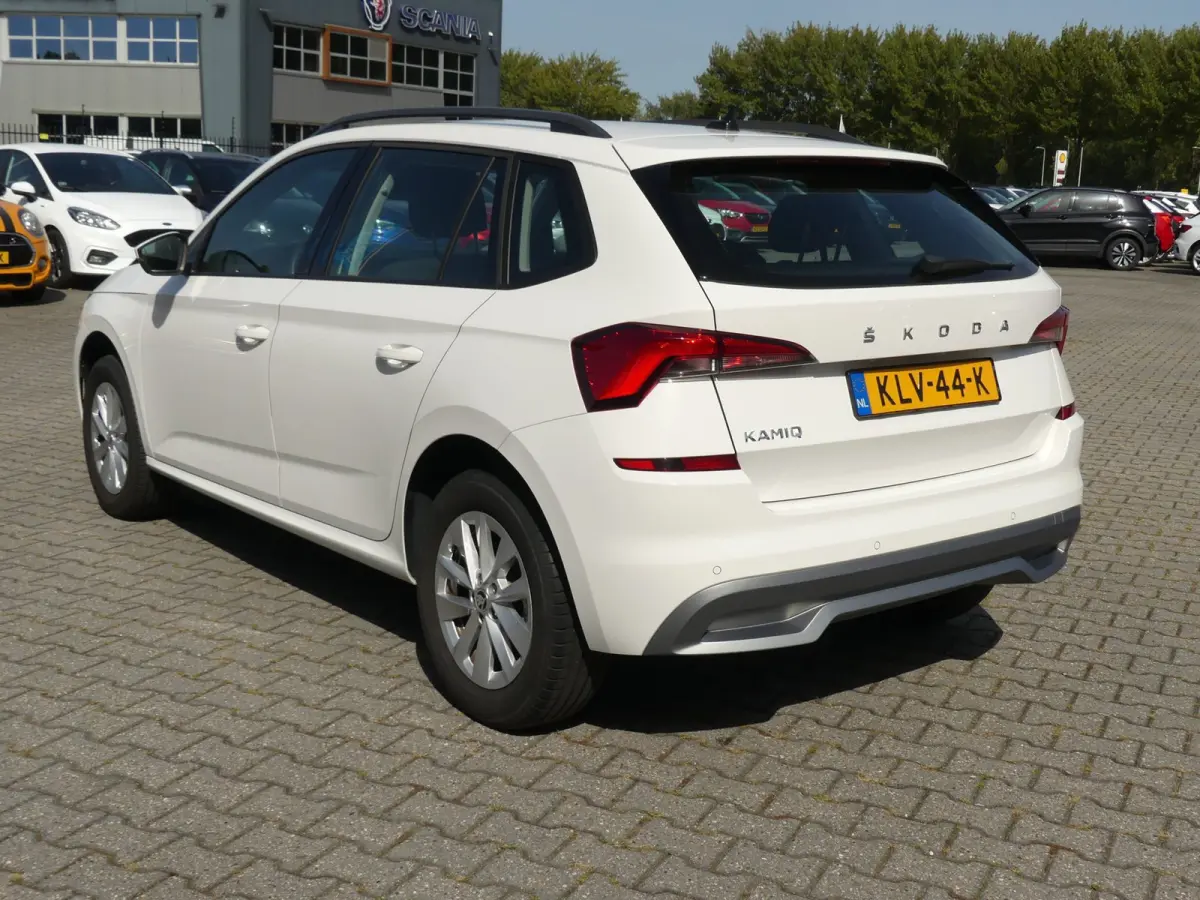 1.0 TSI Ambition | Climate Control | Navigatie + CarPlay | PDC | Virtual Dashboard |