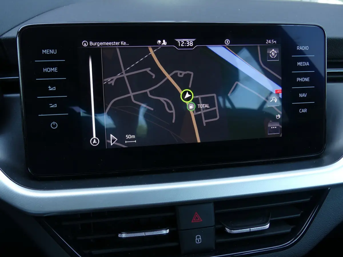 1.0 TSI Ambition | Climate Control | Navigatie + CarPlay | PDC | Virtual Dashboard |