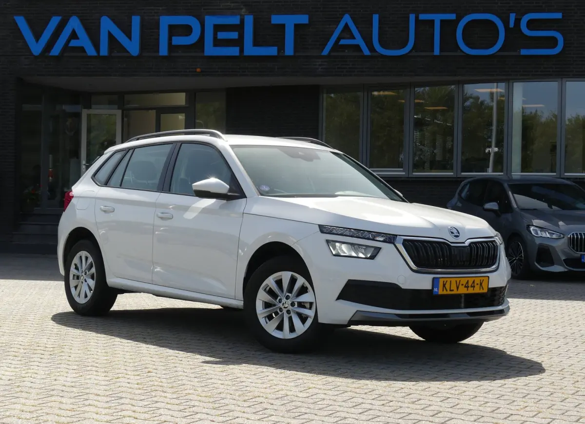 1.0 TSI Ambition | Climate Control | Navigatie + CarPlay | PDC | Virtual Dashboard |