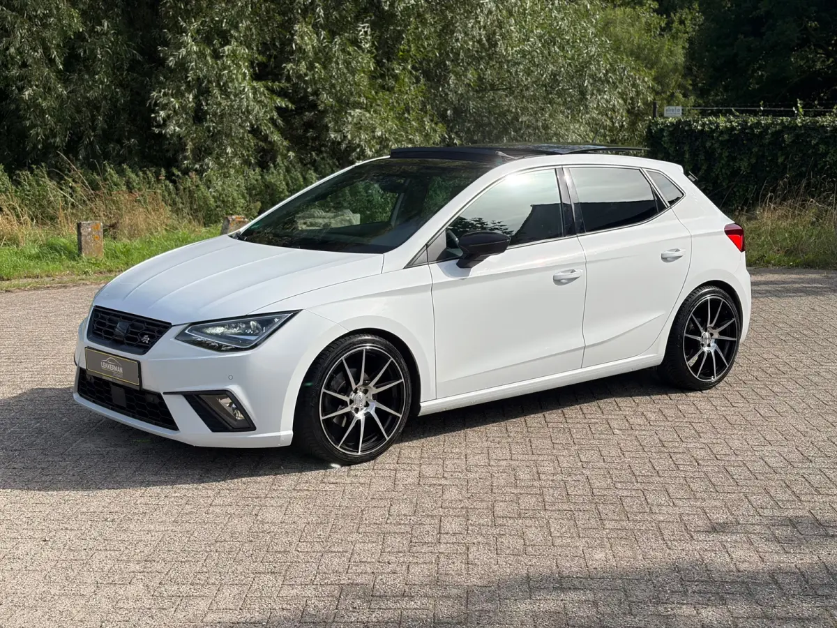 1.0 TSI FR DSG I PANO I CARPLAY I CAMERA I CRUISE I LED I 110PK