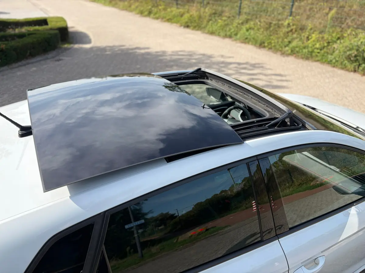 1.0 TSI FR DSG I PANO I CARPLAY I CAMERA I CRUISE I LED I 110PK