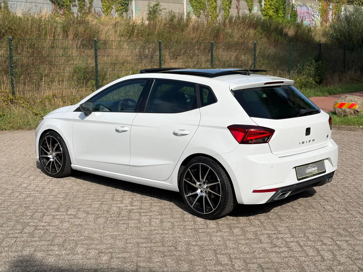 1.0 TSI FR DSG I PANO I CARPLAY I CAMERA I CRUISE I LED I 110PK