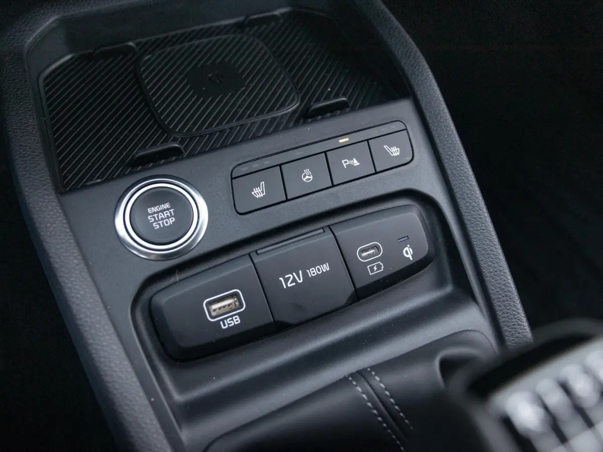 1.0 T-GDi MHEV ExecutiveLine | Actieprijs* | Navi. | Clima. | Parkeersensoren | Stoel&Stuur Verwarming | Dodehoekassistentie