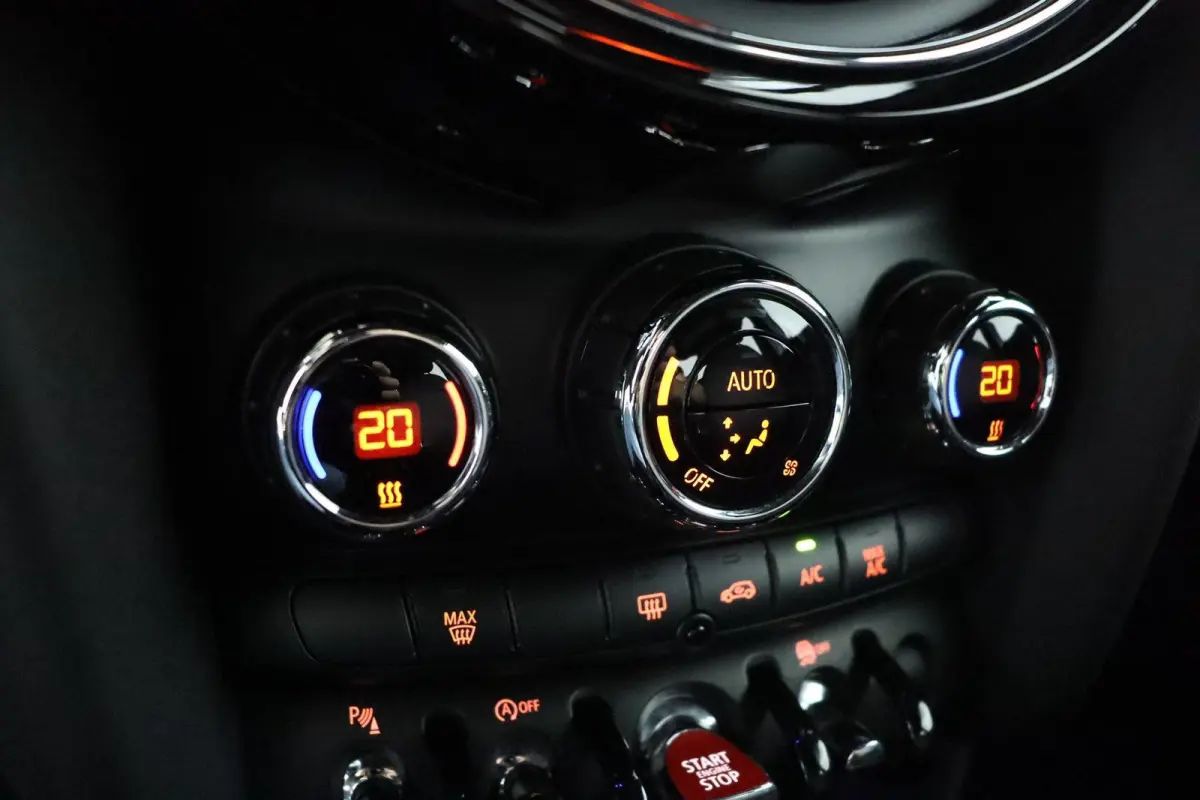 1.5 Cooper Pepper | Harman/Kardon | Head Up | 2-Zone Climatronic