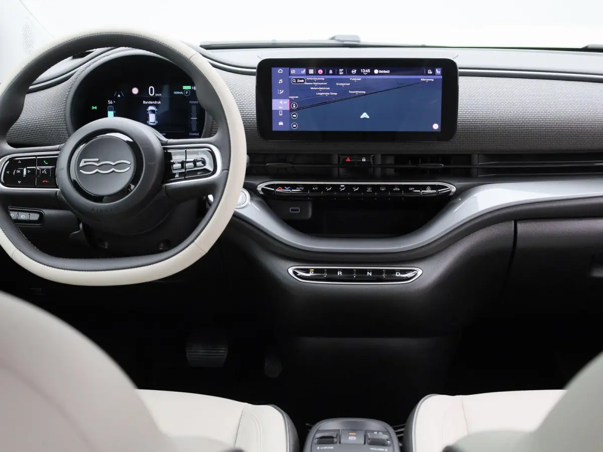 42 kWh La Prima by Bocelli | LEDER | NAVIGATIE | CAMERA | ADAPTIEF CRUISECONTROL | KEYLESS | LMV | DIGITAAL DASHBOARD |