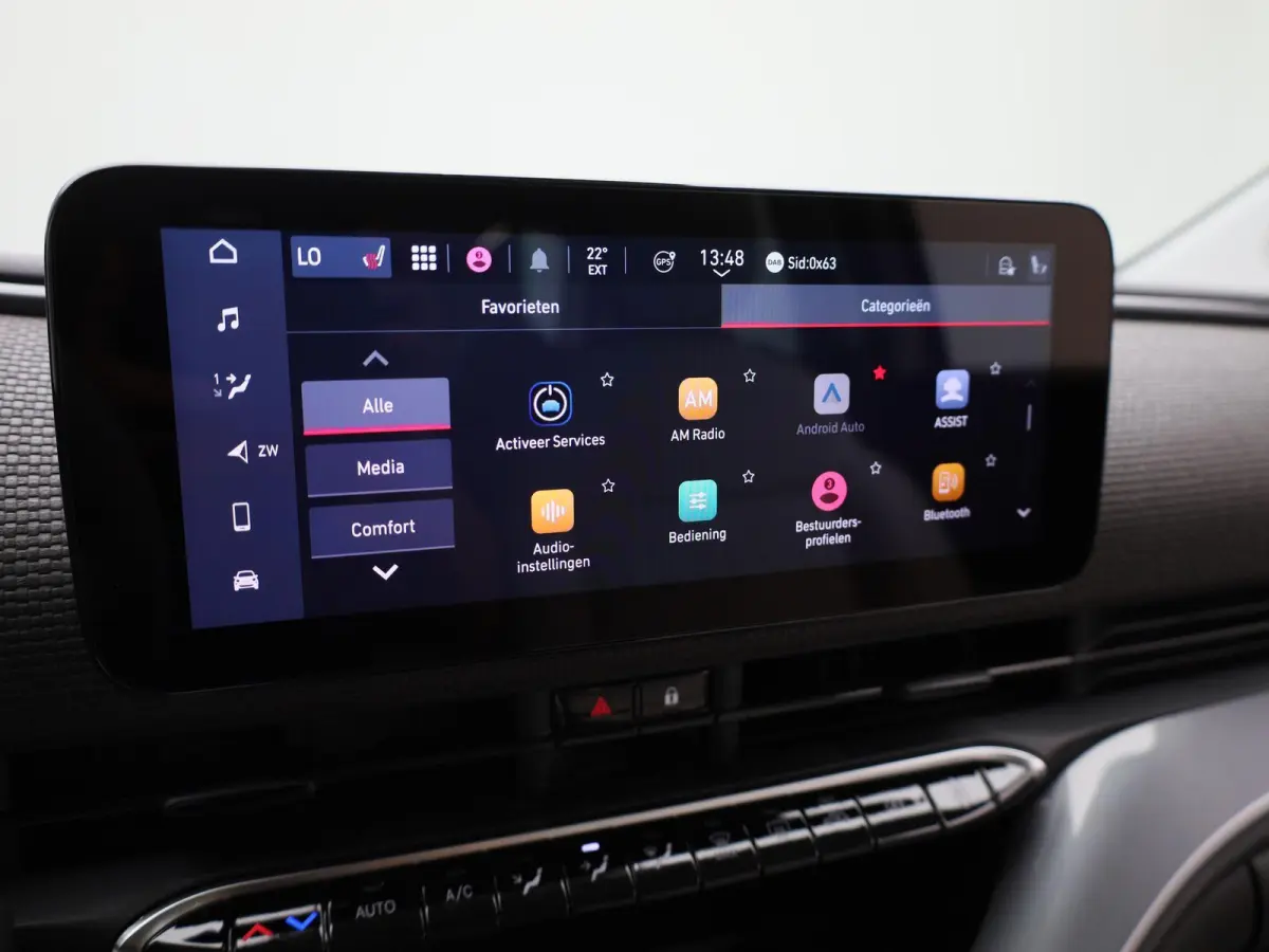 42 kWh La Prima by Bocelli | LEDER | NAVIGATIE | CAMERA | ADAPTIEF CRUISECONTROL | KEYLESS | LMV | DIGITAAL DASHBOARD |