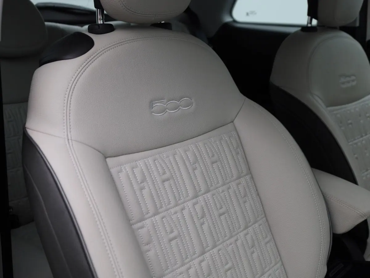 42 kWh La Prima by Bocelli | LEDER | NAVIGATIE | CAMERA | ADAPTIEF CRUISECONTROL | KEYLESS | LMV | DIGITAAL DASHBOARD |