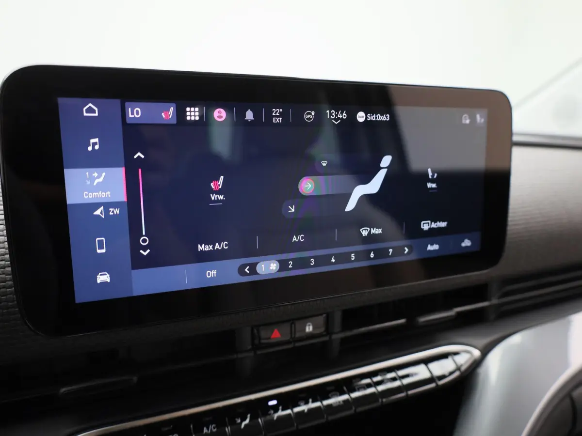 42 kWh La Prima by Bocelli | LEDER | NAVIGATIE | CAMERA | ADAPTIEF CRUISECONTROL | KEYLESS | LMV | DIGITAAL DASHBOARD |