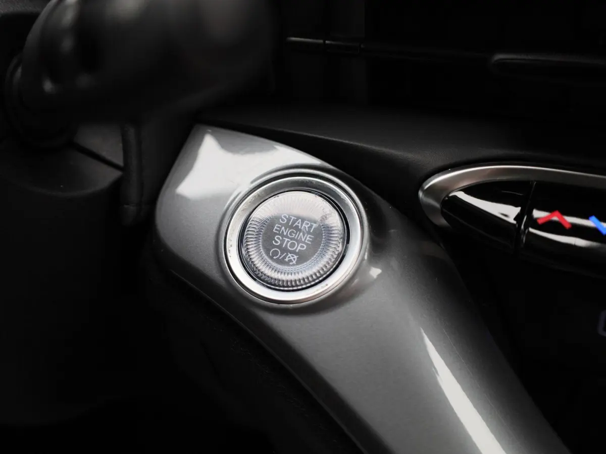 42 kWh La Prima by Bocelli | LEDER | NAVIGATIE | CAMERA | ADAPTIEF CRUISECONTROL | KEYLESS | LMV | DIGITAAL DASHBOARD |