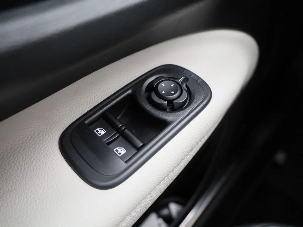 42 kWh La Prima by Bocelli | LEDER | NAVIGATIE | CAMERA | ADAPTIEF CRUISECONTROL | KEYLESS | LMV | DIGITAAL DASHBOARD |