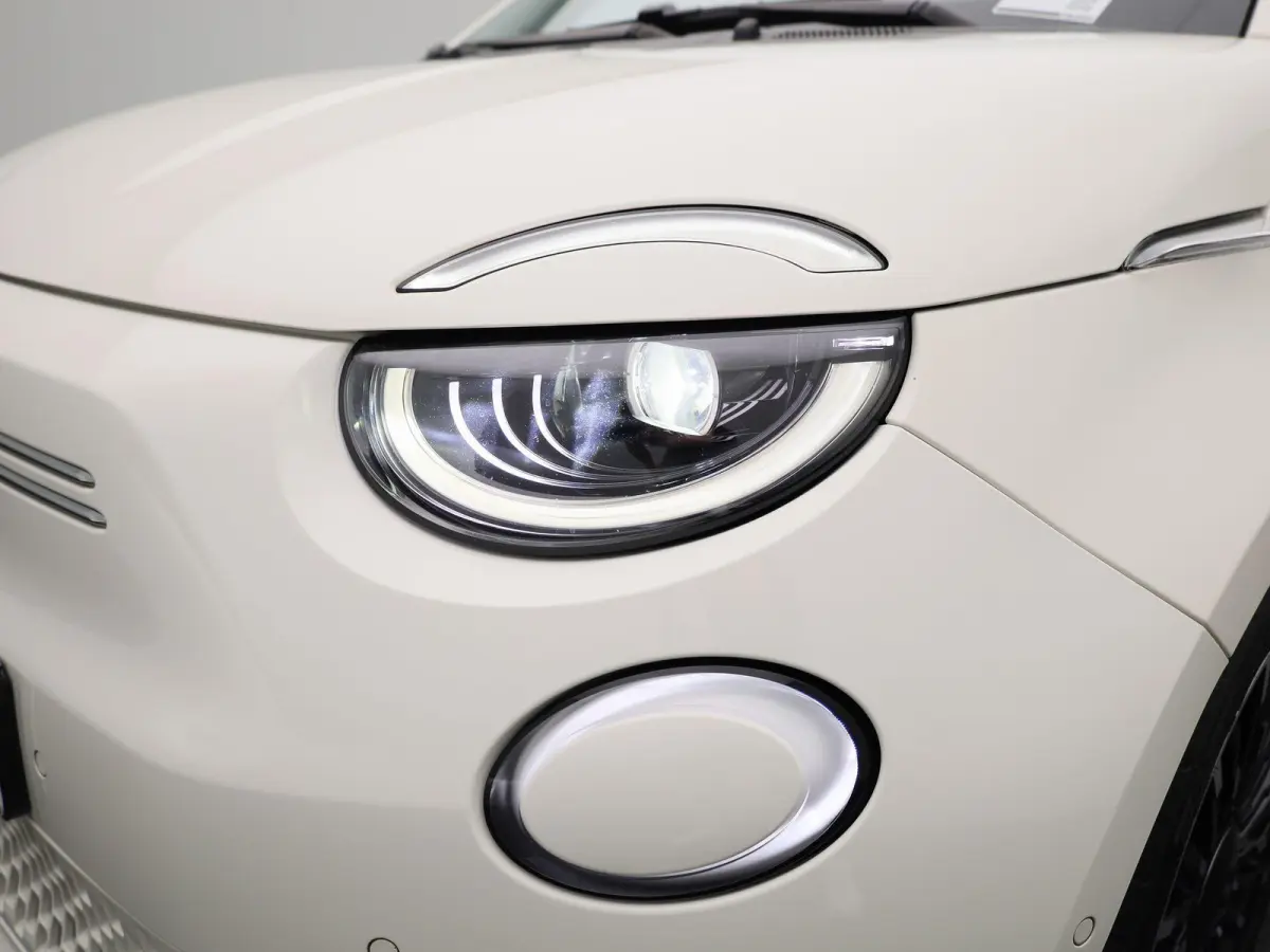 42 kWh La Prima by Bocelli | LEDER | NAVIGATIE | CAMERA | ADAPTIEF CRUISECONTROL | KEYLESS | LMV | DIGITAAL DASHBOARD |