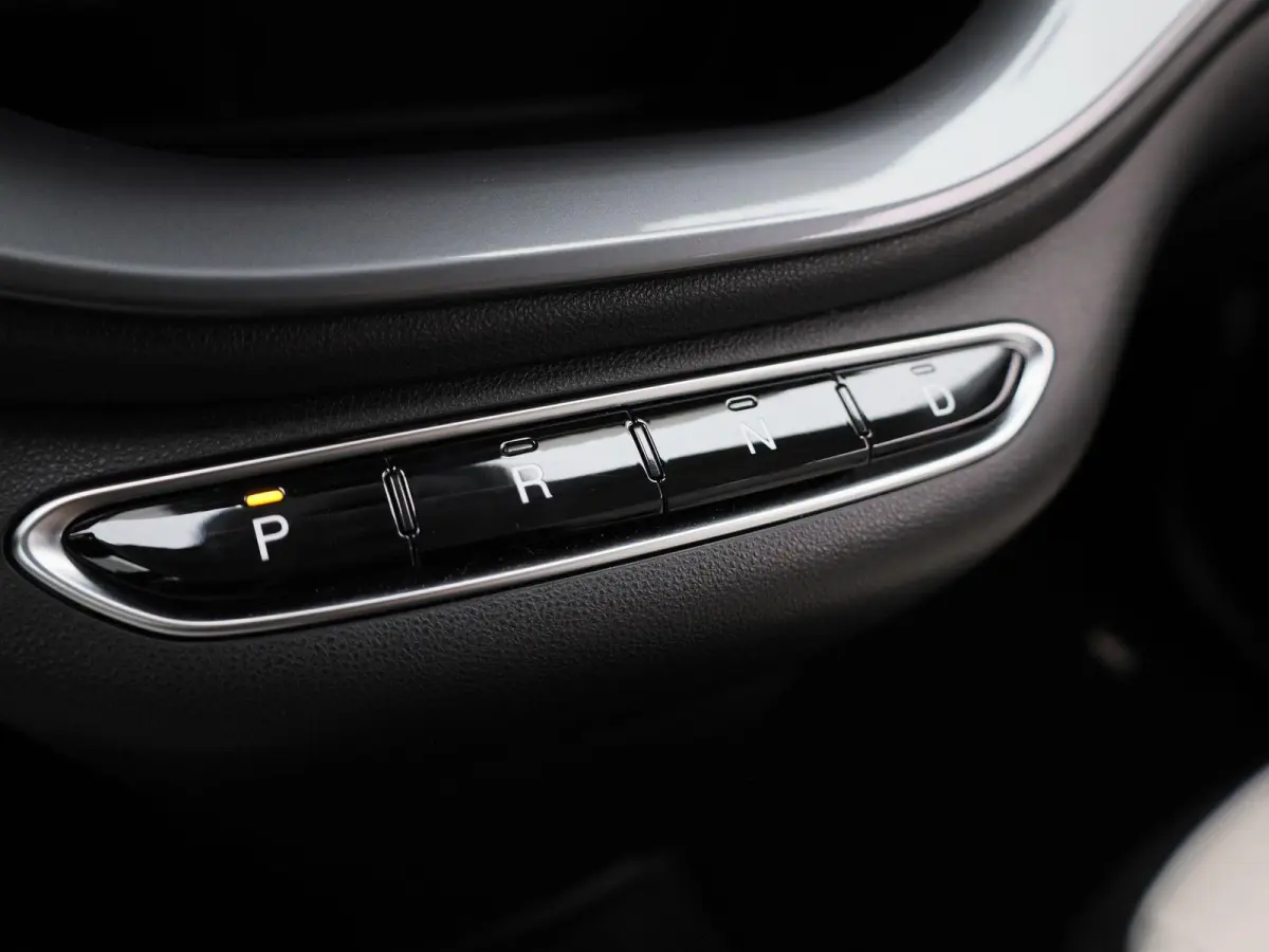 42 kWh La Prima by Bocelli | LEDER | NAVIGATIE | CAMERA | ADAPTIEF CRUISECONTROL | KEYLESS | LMV | DIGITAAL DASHBOARD |