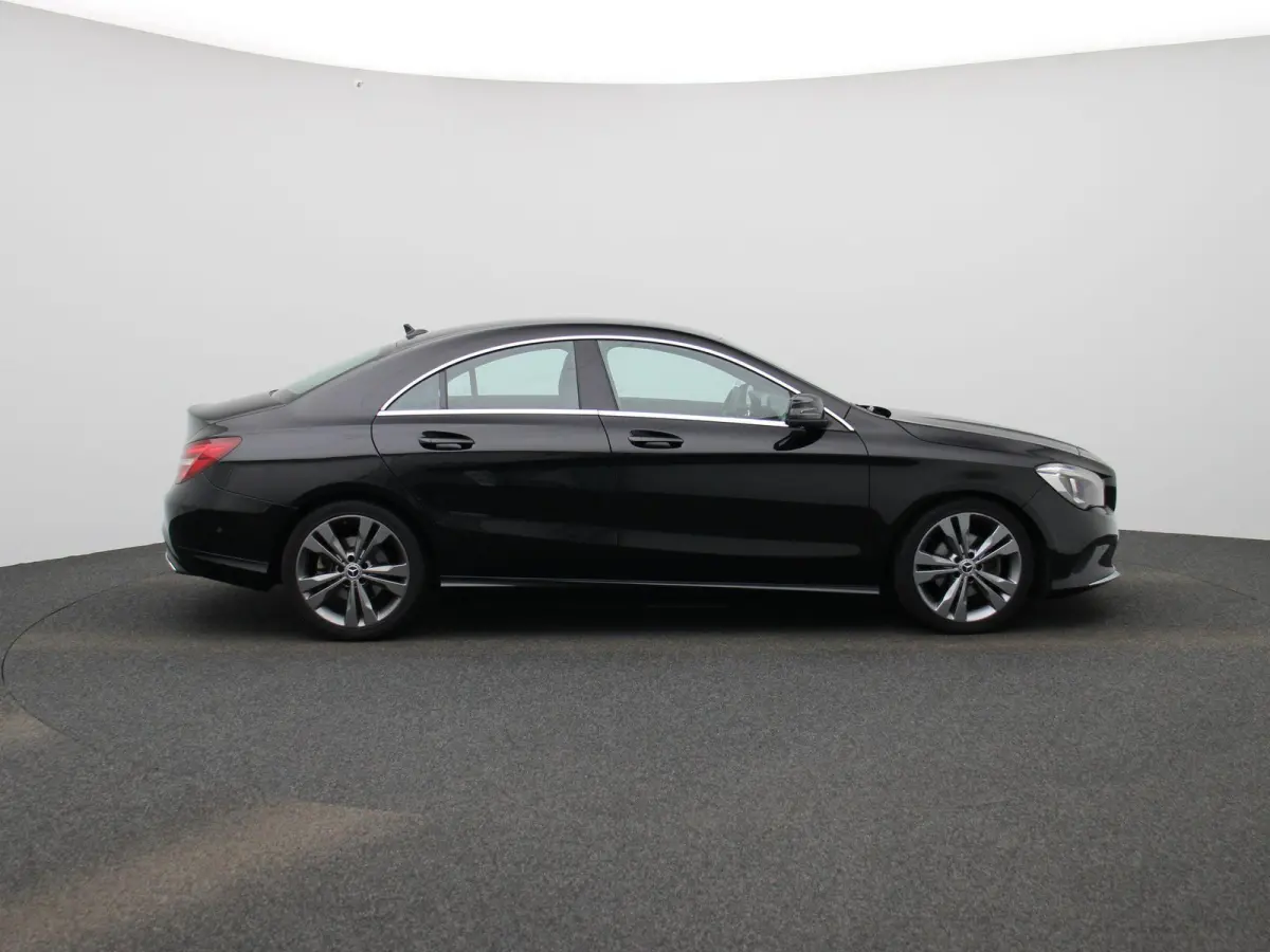 180 Business Solution Plus Upgrade Edition | TREKHAAK | CAMERA | NAVIGATIE | CRUISE CONTROL | STOELVERWARMING | LED | LMV |