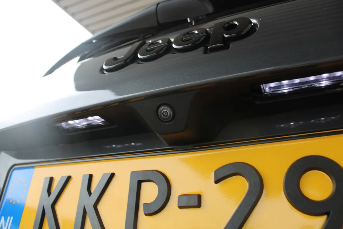 1.5T e-Hybrid S | Lederen bekleding | Camera | Apple Carplay & Android Auto | Climate Controle | Elektrisch verstelbare bestuurderstoel | Stoelverwarming |