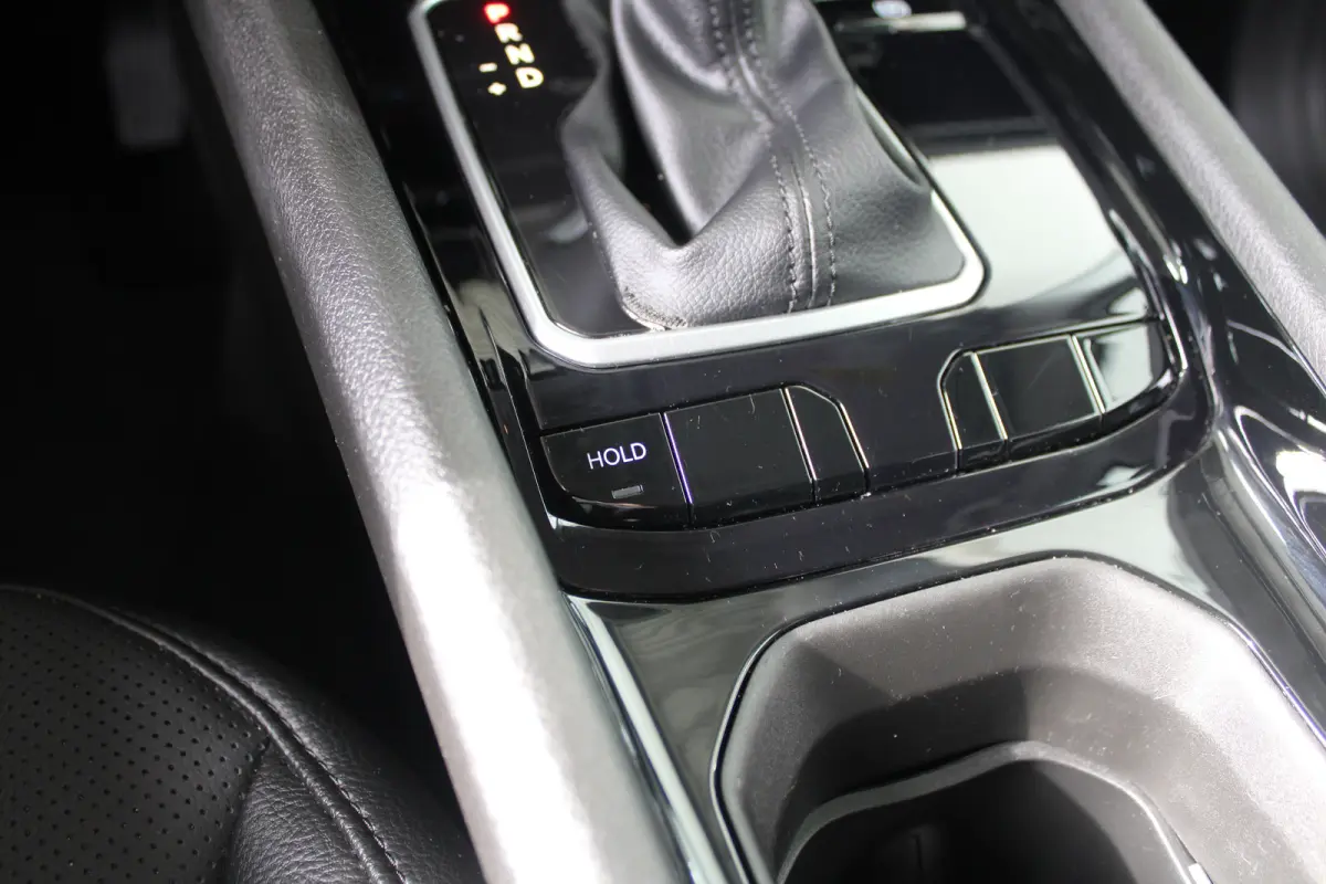 1.5T e-Hybrid S | Lederen bekleding | Camera | Apple Carplay & Android Auto | Climate Controle | Elektrisch verstelbare bestuurderstoel | Stoelverwarming |