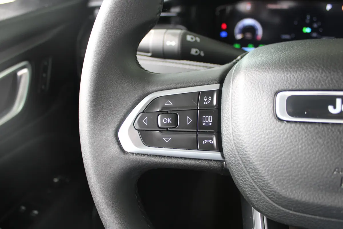 1.5T e-Hybrid S | Lederen bekleding | Camera | Apple Carplay & Android Auto | Climate Controle | Elektrisch verstelbare bestuurderstoel | Stoelverwarming |