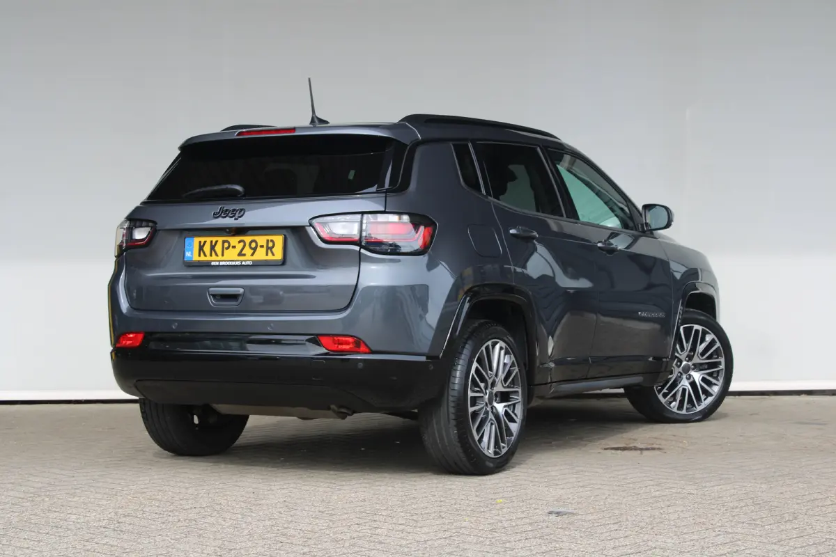 1.5T e-Hybrid S | Lederen bekleding | Camera | Apple Carplay & Android Auto | Climate Controle | Elektrisch verstelbare bestuurderstoel | Stoelverwarming |