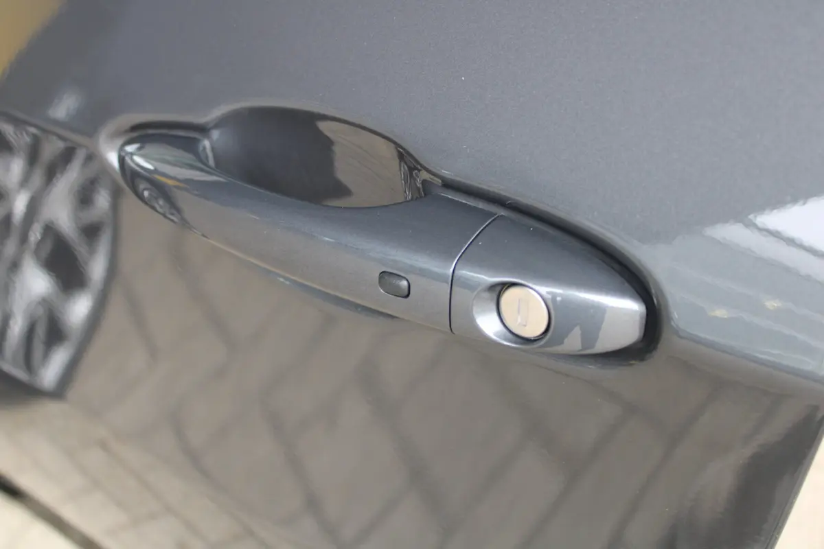 1.5T e-Hybrid S | Lederen bekleding | Camera | Apple Carplay & Android Auto | Climate Controle | Elektrisch verstelbare bestuurderstoel | Stoelverwarming |
