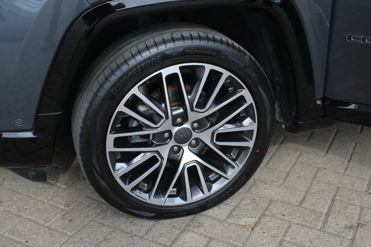 1.5T e-Hybrid S | Lederen bekleding | Camera | Apple Carplay & Android Auto | Climate Controle | Elektrisch verstelbare bestuurderstoel | Stoelverwarming |
