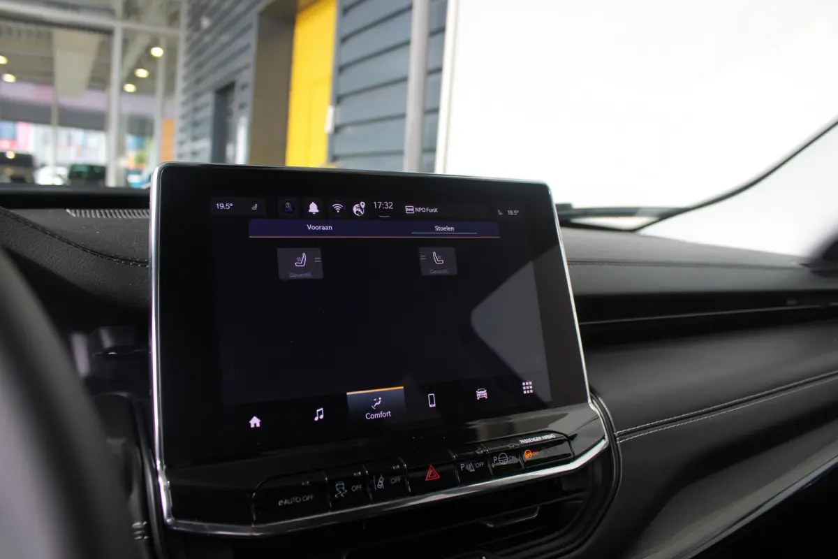 1.5T e-Hybrid S | Lederen bekleding | Camera | Apple Carplay & Android Auto | Climate Controle | Elektrisch verstelbare bestuurderstoel | Stoelverwarming |