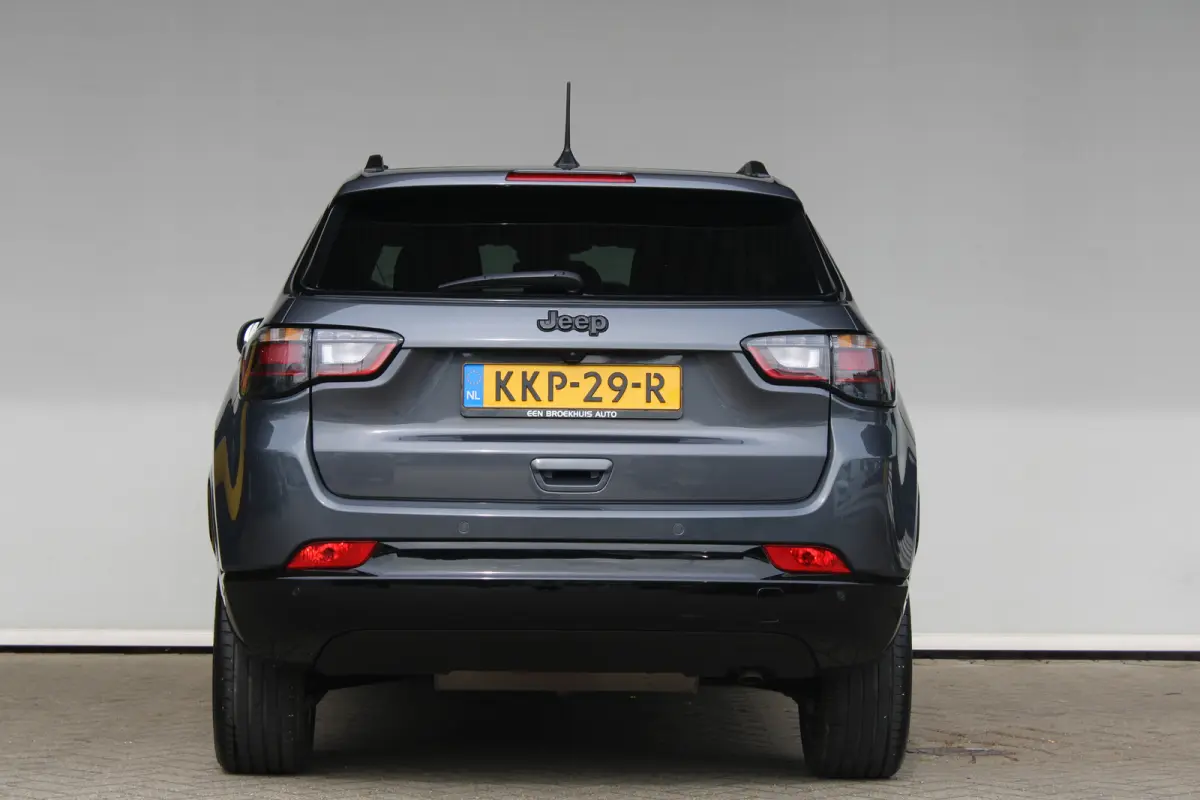 1.5T e-Hybrid S | Lederen bekleding | Camera | Apple Carplay & Android Auto | Climate Controle | Elektrisch verstelbare bestuurderstoel | Stoelverwarming |