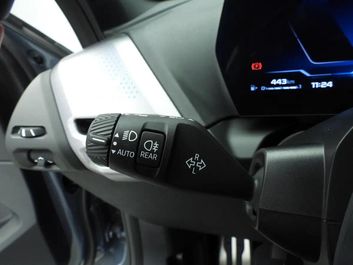 5-deurs M135 xDrive | M-Sportpakket | LED | Navigatie | Panoramadak | Elektr. zetels | DAB | Harman-kardon sound | Alu 19 inch