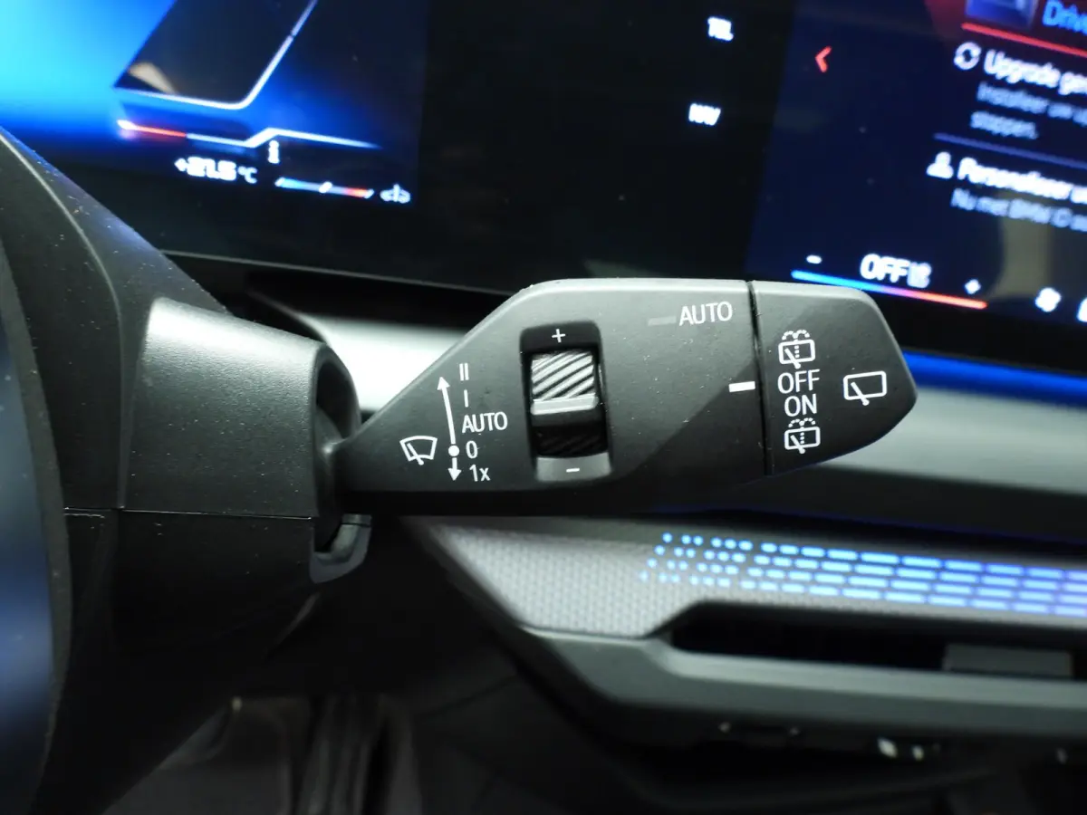 5-deurs M135 xDrive | M-Sportpakket | LED | Navigatie | Panoramadak | Elektr. zetels | DAB | Harman-kardon sound | Alu 19 inch