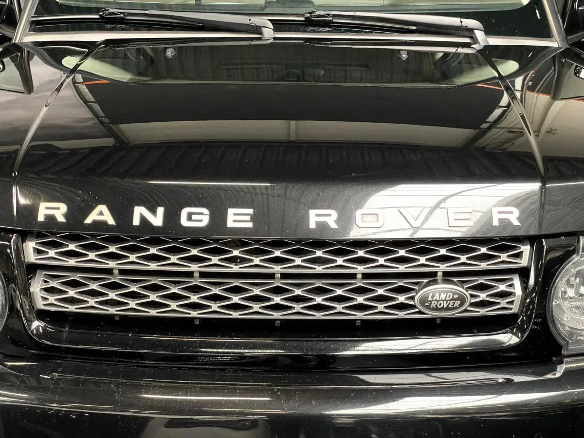 5.0 V8 Supercharged HSE Lux Black GLASDAK