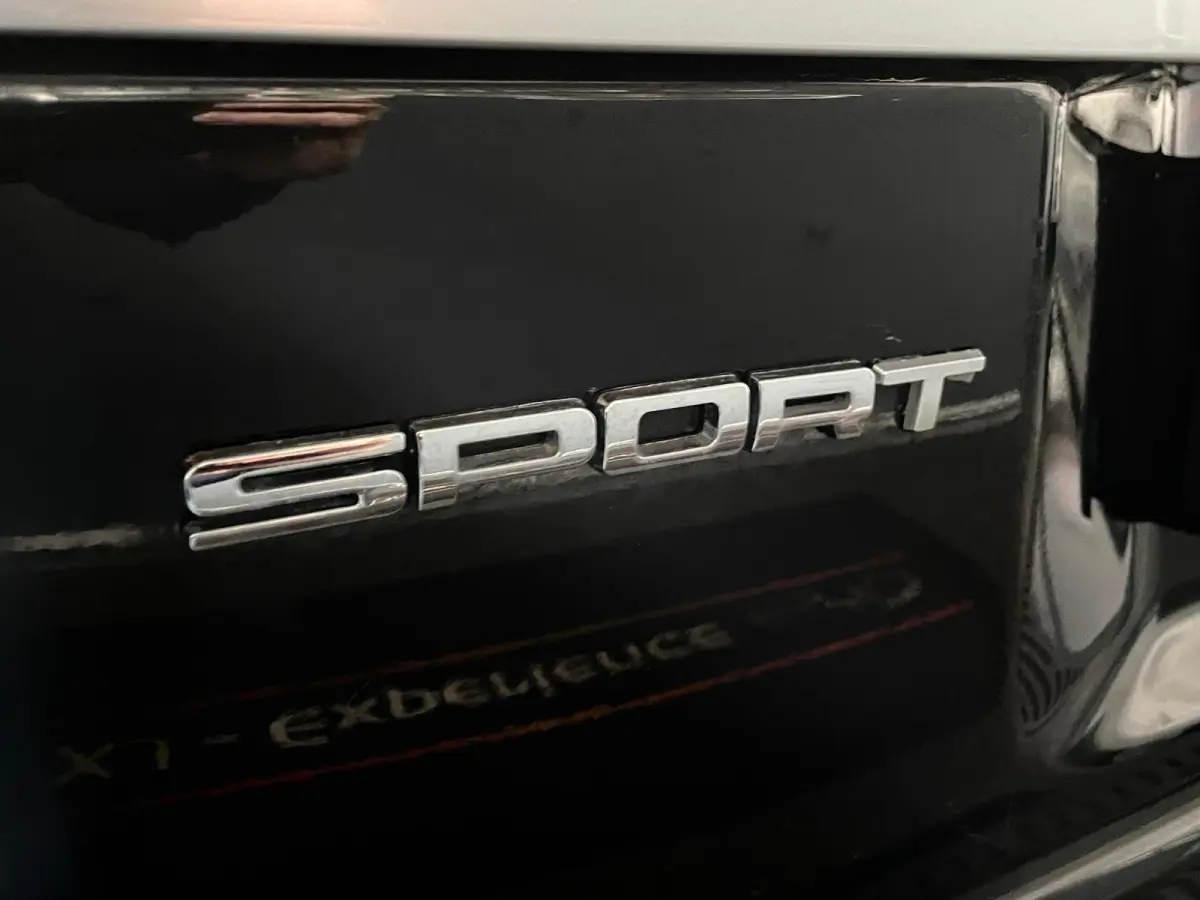 5.0 V8 Supercharged HSE Lux Black GLASDAK