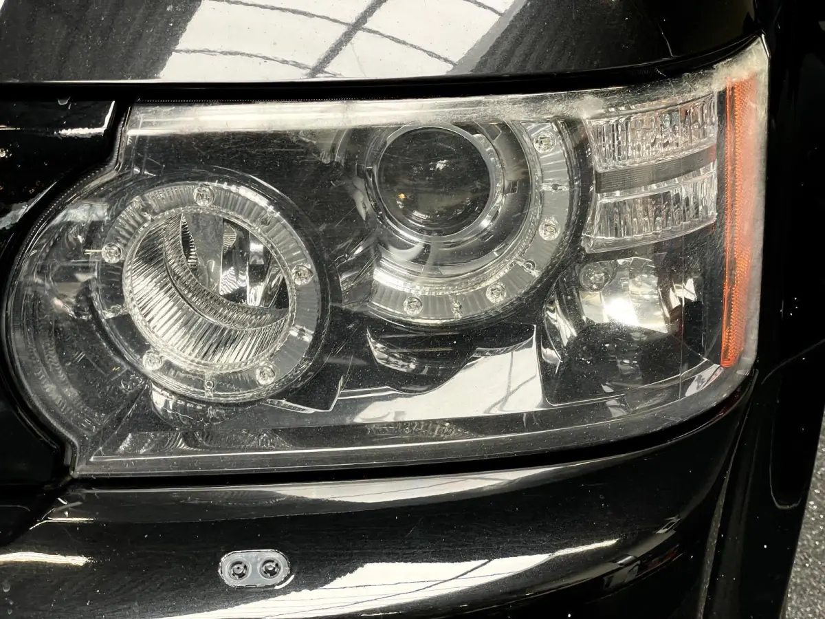 5.0 V8 Supercharged HSE Lux Black GLASDAK