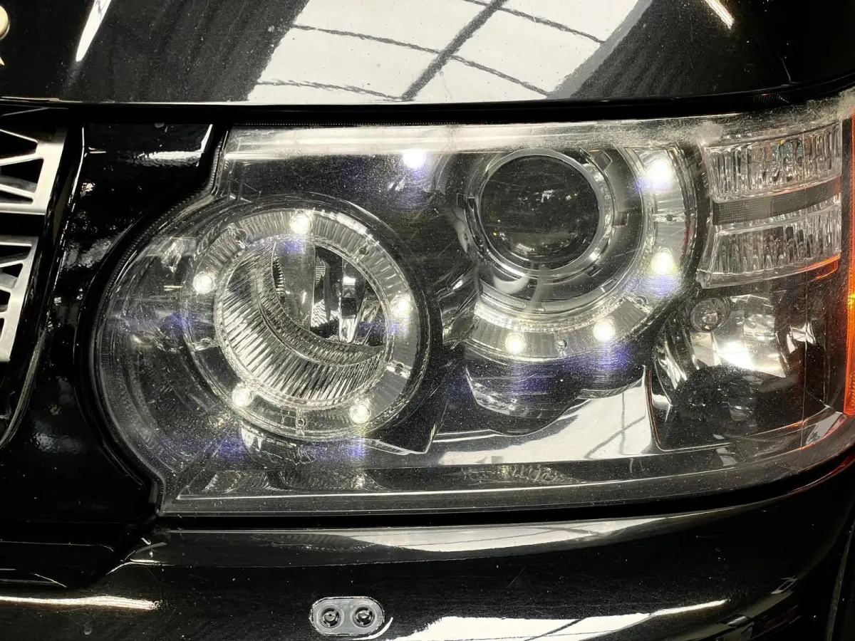 5.0 V8 Supercharged HSE Lux Black GLASDAK