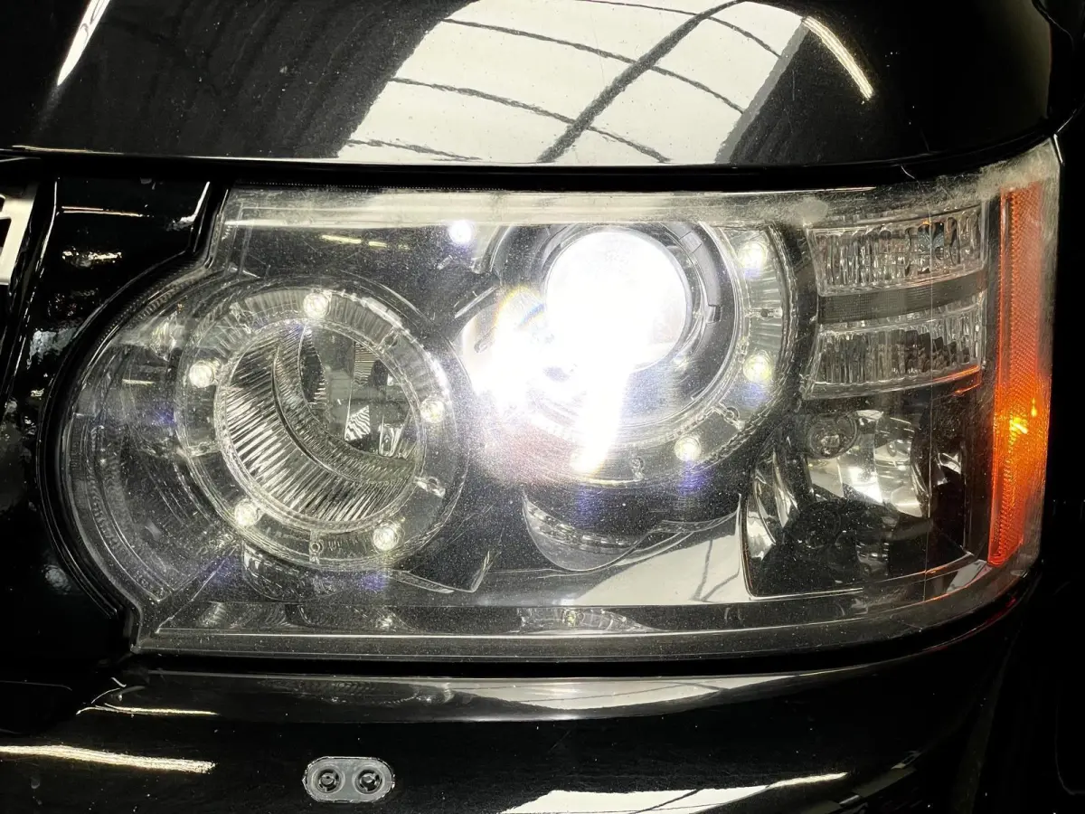 5.0 V8 Supercharged HSE Lux Black GLASDAK