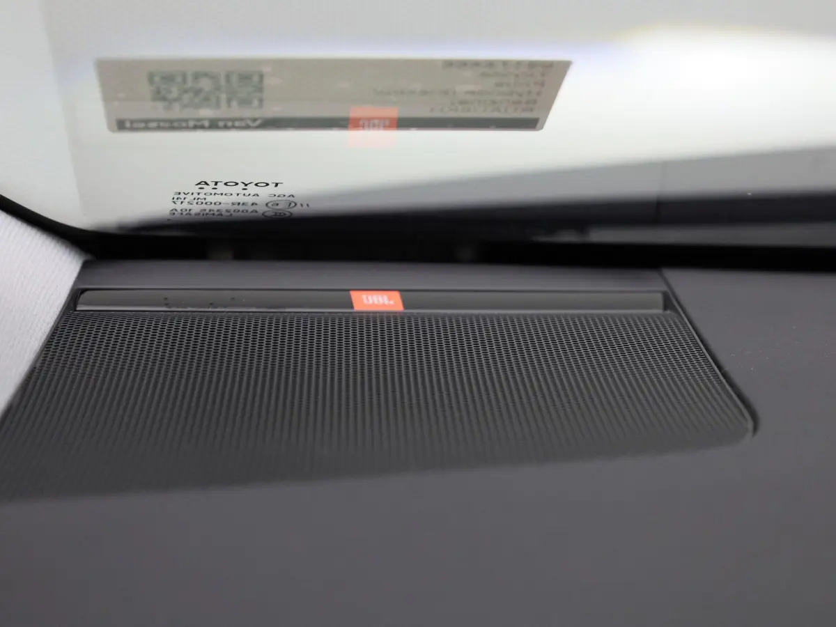 1.8 Executive | HEADUP DISPLAY | STOELVERWARMING | NAVIGATIE | KEYLESS | ELEK.STOEL | CAMERA | JBL GELUIDSSYSTEEM |