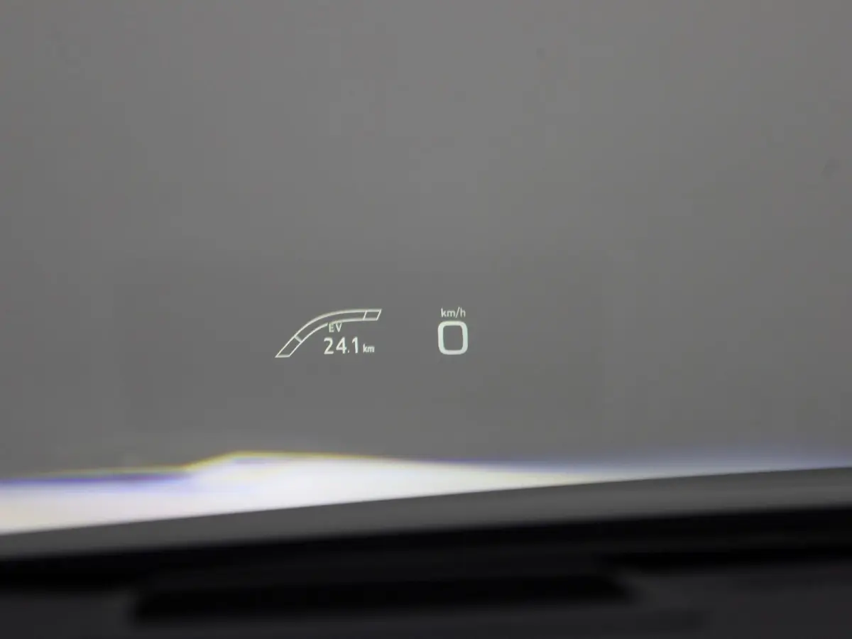 1.8 Executive | HEADUP DISPLAY | STOELVERWARMING | NAVIGATIE | KEYLESS | ELEK.STOEL | CAMERA | JBL GELUIDSSYSTEEM |