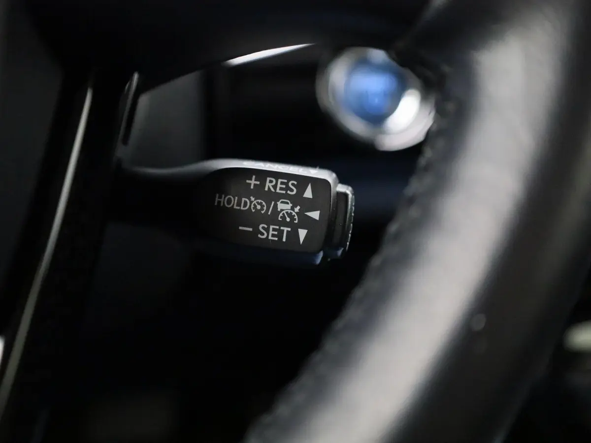 1.8 Executive | HEADUP DISPLAY | STOELVERWARMING | NAVIGATIE | KEYLESS | ELEK.STOEL | CAMERA | JBL GELUIDSSYSTEEM |