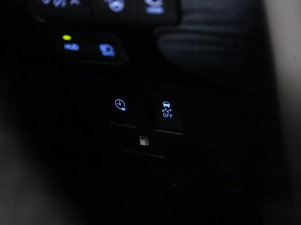 1.8 Executive | HEADUP DISPLAY | STOELVERWARMING | NAVIGATIE | KEYLESS | ELEK.STOEL | CAMERA | JBL GELUIDSSYSTEEM |