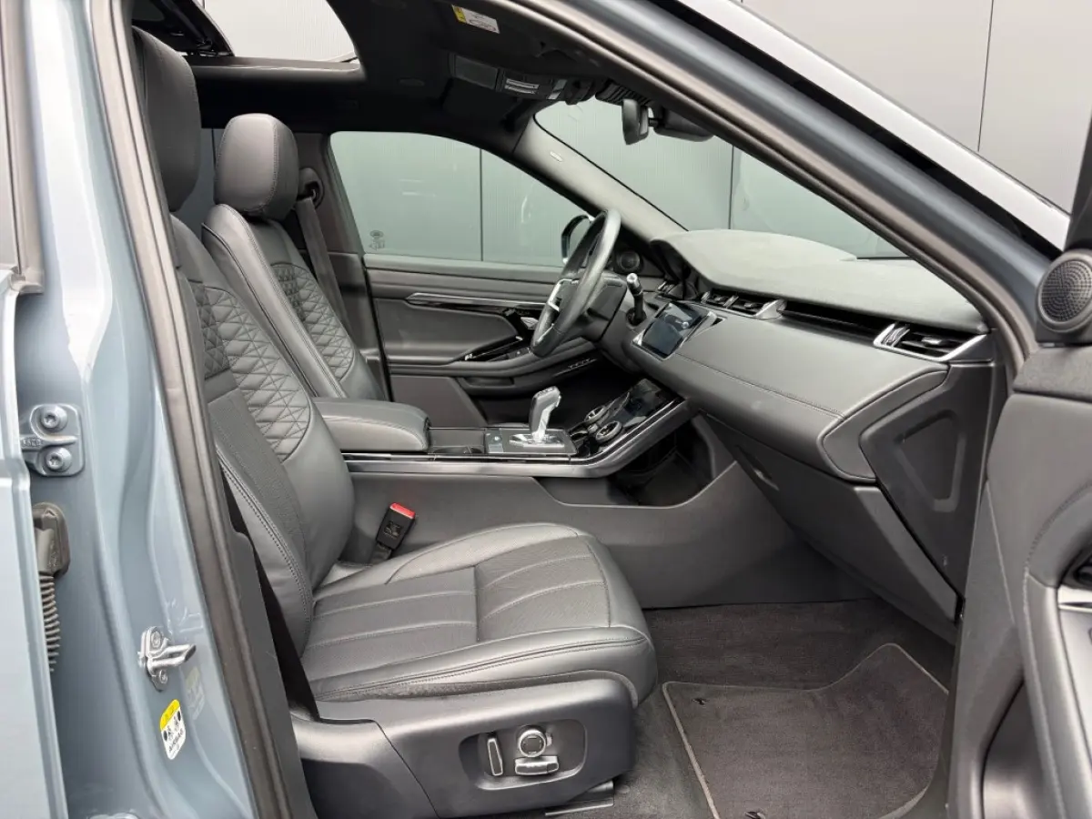 1.5 P300e HSE R-Dynamic 1e eig. Pano Leder Camera Carplay Android NL-auto