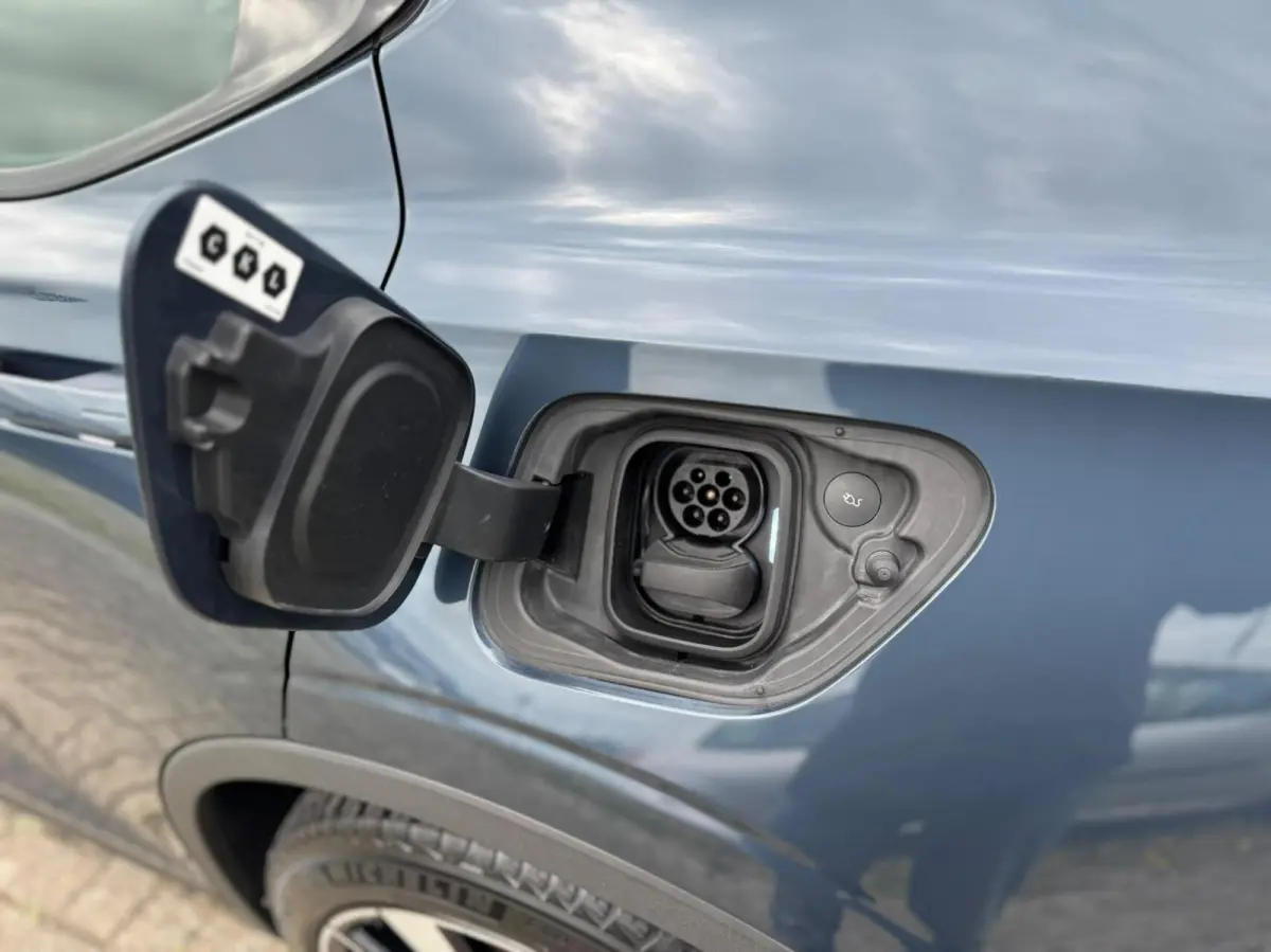 Standard Range Single Motor 63kWh