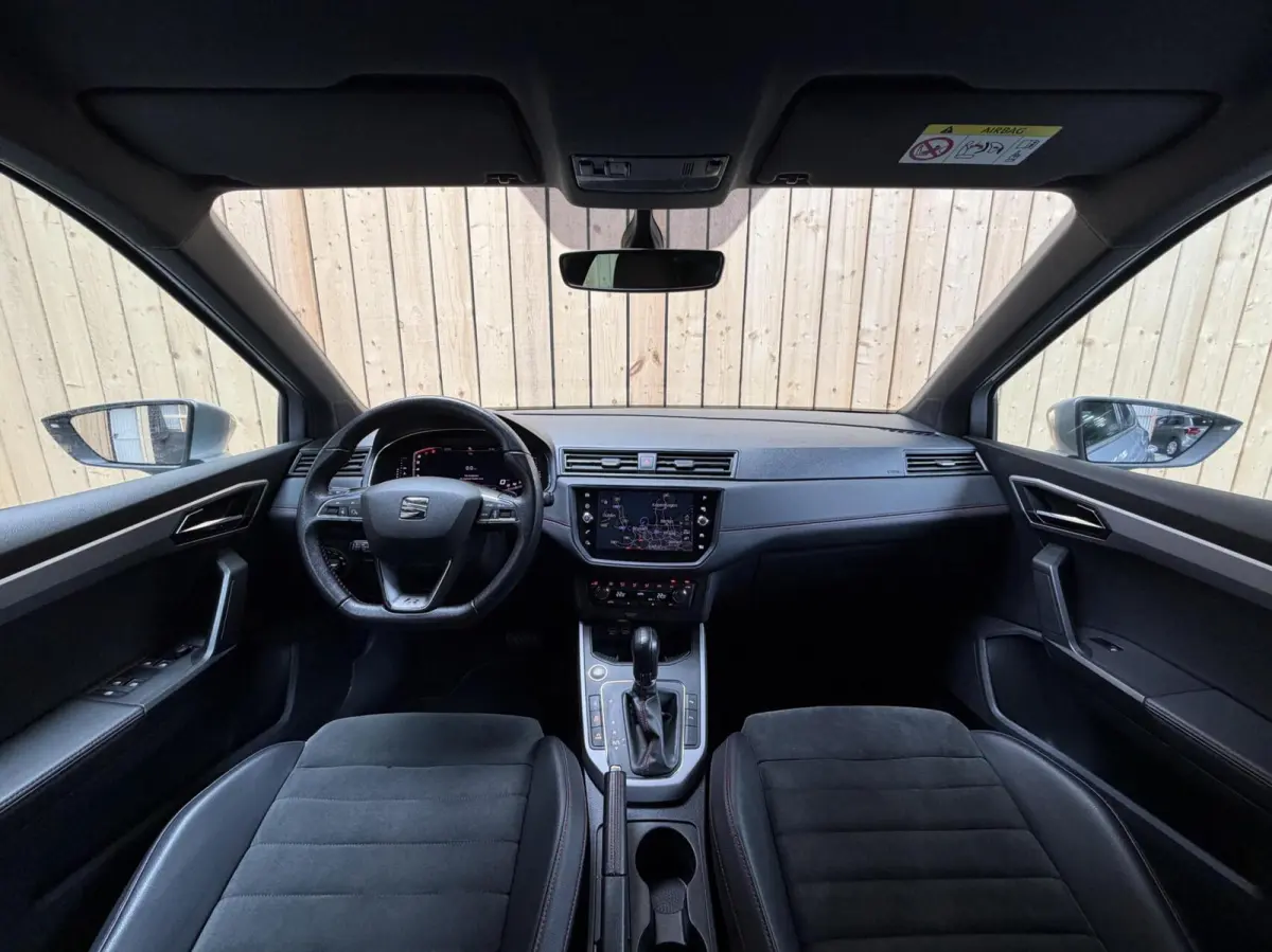 1.0 TSI FR Business Intense Automaat | Alcantara bekleding | Achteruitrijcamera | Adaptieve cruise control | Apple CarPlay/Android Auto | Climate control | Navigatiesysteem | LED koplampen |