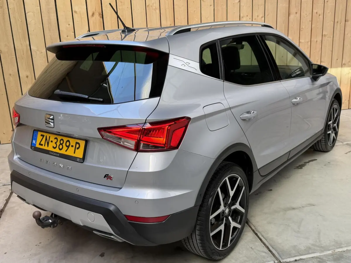 1.0 TSI FR Business Intense Automaat | Alcantara bekleding | Achteruitrijcamera | Adaptieve cruise control | Apple CarPlay/Android Auto | Climate control | Navigatiesysteem | LED koplampen |